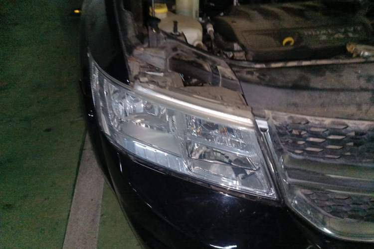 Used Dodge Journey 2014 2.4L Two-Wheel Drive Touring Edition Right Front Headlight