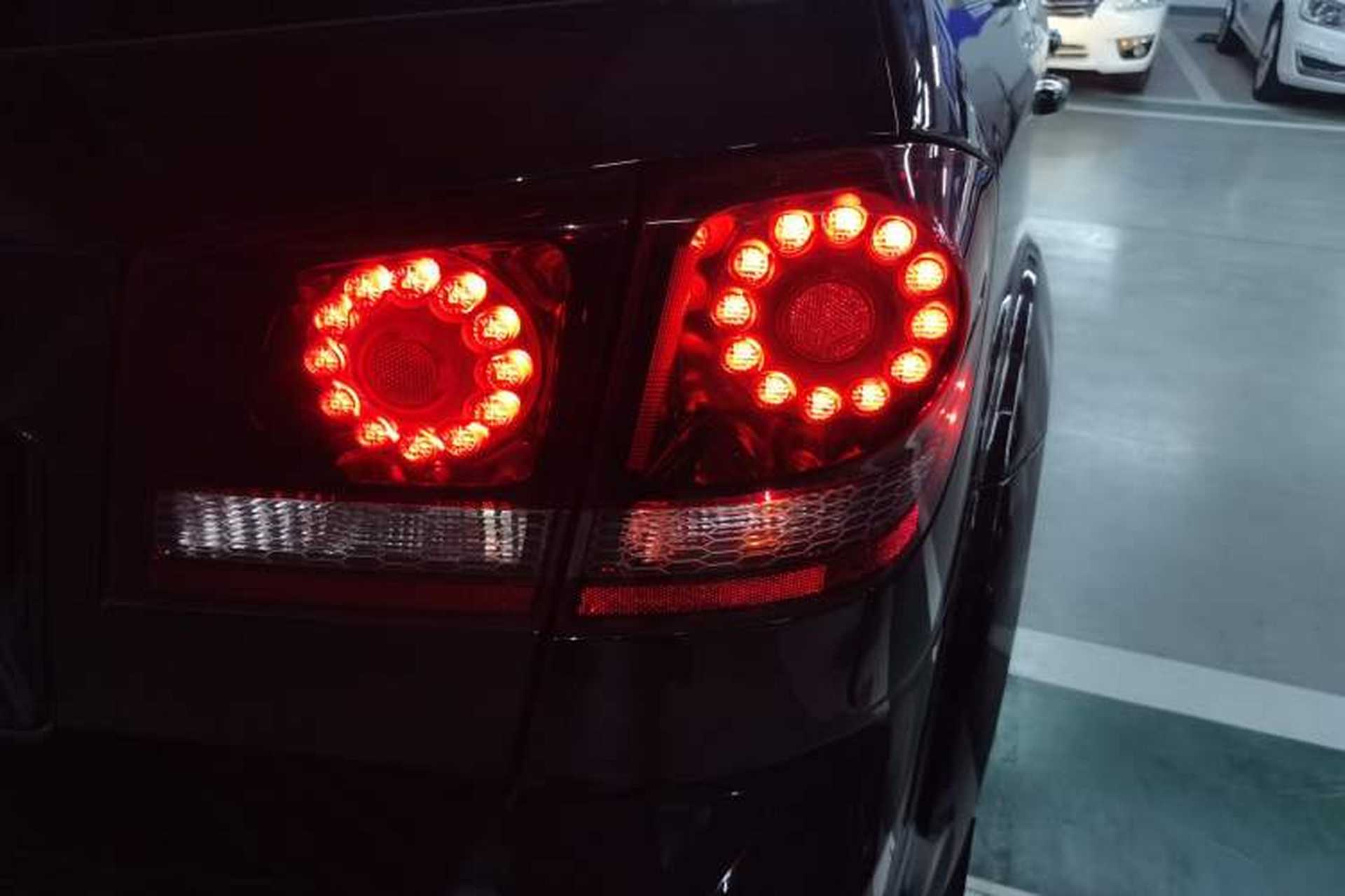 Used Dodge Journey 2014 2.4L Two-Wheel Drive Touring Edition Right Rear Taillight