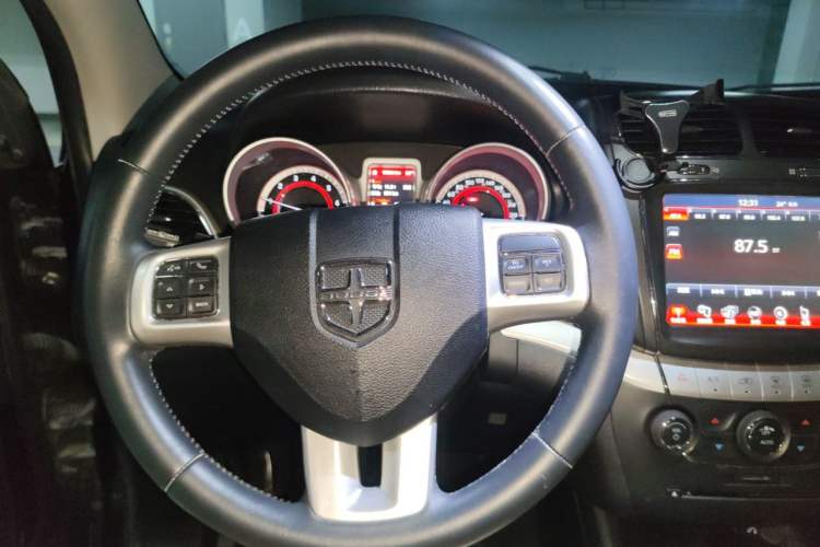 Used Dodge Journey 2014 2.4L Two-Wheel Drive Touring Edition Steering Wheel