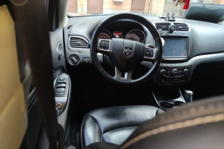 Used Dodge Journey 2014 2.4L Two-Wheel Drive Touring Edition Steering Wheel