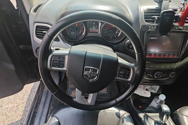 Used Dodge Journey 2014 2.4L Two-Wheel Drive Touring Edition Steering Wheel