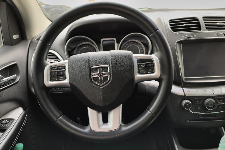 Used Dodge Journey 2014 2.4L Two-Wheel Drive Touring Edition Steering Wheel