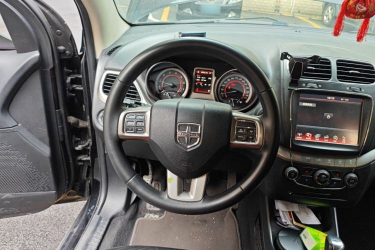 Used Dodge Journey 2014 2.4L Two-Wheel Drive Touring Edition Steering Wheel