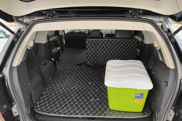 Used Dodge Journey 2014 2.4L Two-Wheel Drive Touring Edition Trunk
