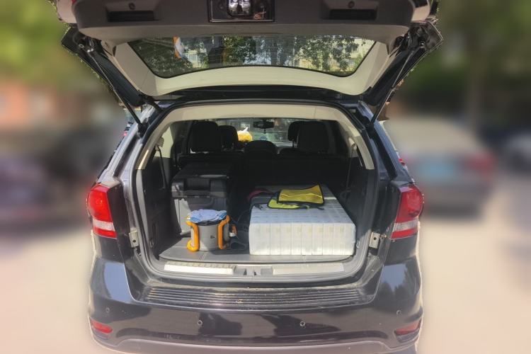 Used Dodge Journey 2014 2.4L Two-Wheel Drive Touring Edition Trunk