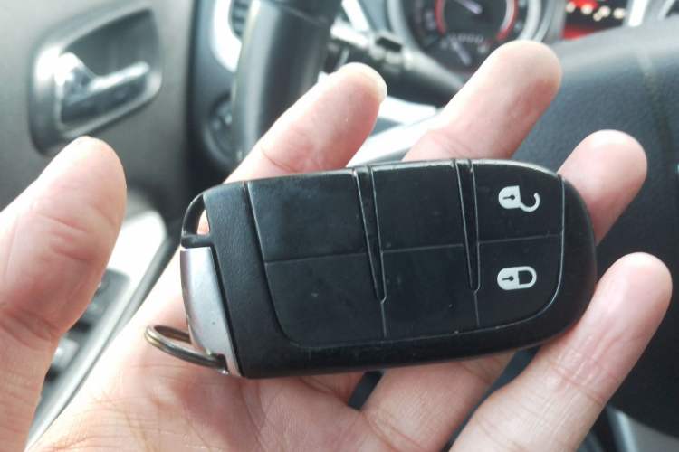 Used Dodge Journey 2014 2.4L Two-Wheel Drive Touring Edition Vehicle Key