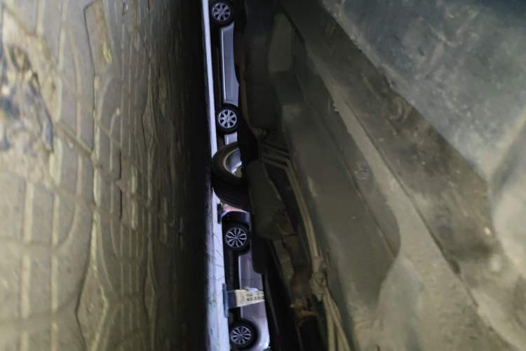 Used Dodge Journey 2014 2.4L Two-Wheel Drive Touring Edition Chassis Front Right