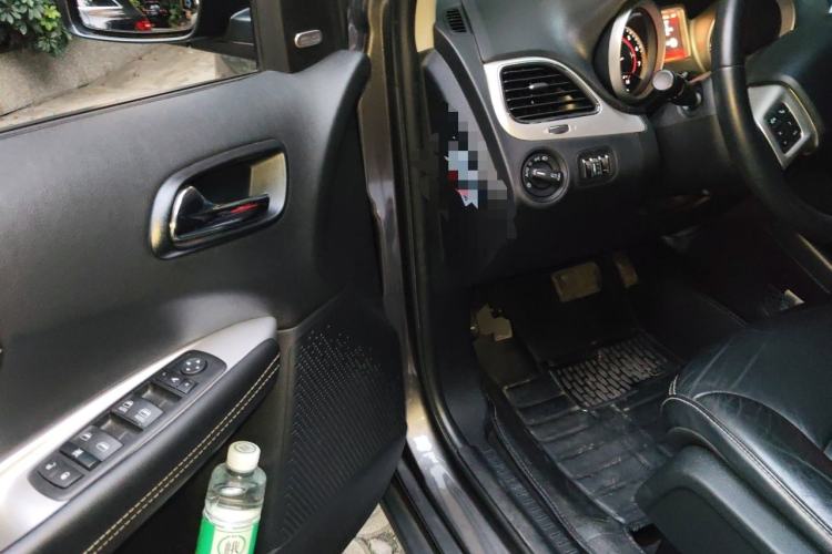 Used Dodge Journey 2014 2.4L Two-Wheel Drive Touring Edition Driver Seat