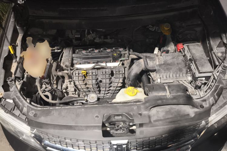 Used Dodge Journey 2014 2.4L Two-Wheel Drive Touring Edition Engine Bay