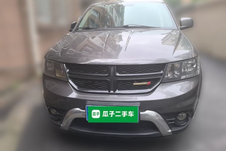 Used Dodge Journey 2014 2.4L Two-Wheel Drive Touring Edition Front