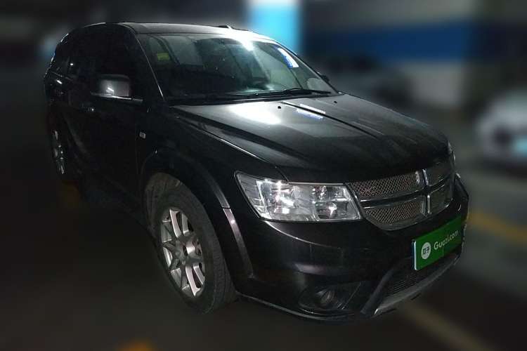 Used Dodge Journey 2014 2.4L Two-Wheel Drive Touring Edition Front Right 45 Deg