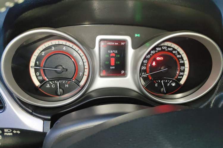 Used Dodge Journey 2014 2.4L Two-Wheel Drive Touring Edition Instrument Cluster