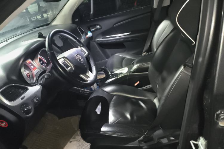Used Dodge Journey 2014 2.4L Two-Wheel Drive Touring Edition Left Front Seat