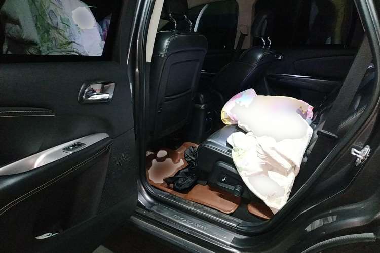 Used Dodge Journey 2014 2.4L Two-Wheel Drive Touring Edition Left Rear Seat