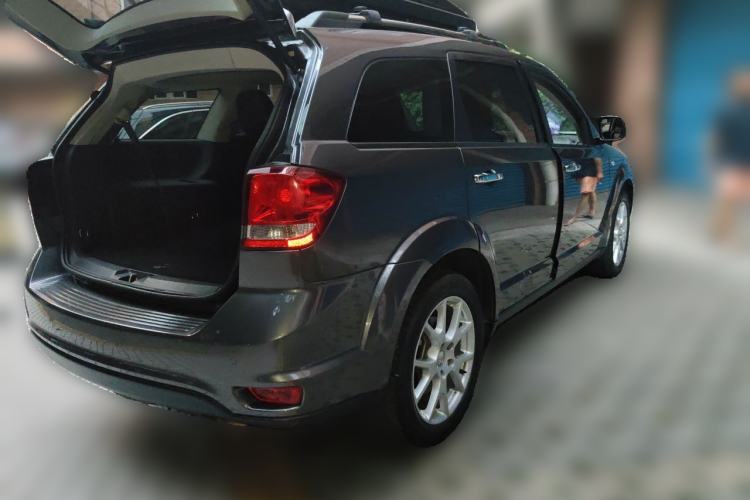 Used Dodge Journey 2014 2.4L Two-Wheel Drive Touring Edition Rear Right 45 Deg