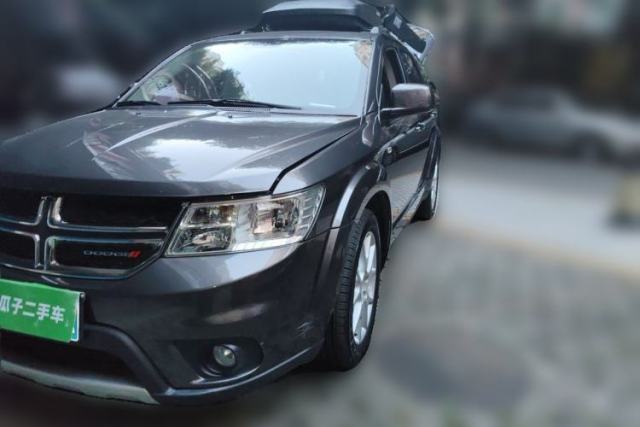 Ojetý Dodge Journey 2014 2.4L Two-Wheel Drive Touring Edition