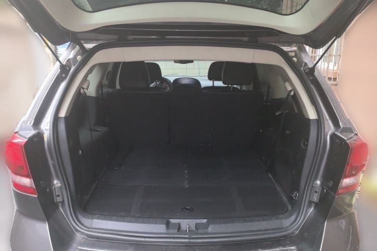 Used Dodge Journey 2014 2.4L Two-Wheel Drive Touring Edition Trunk