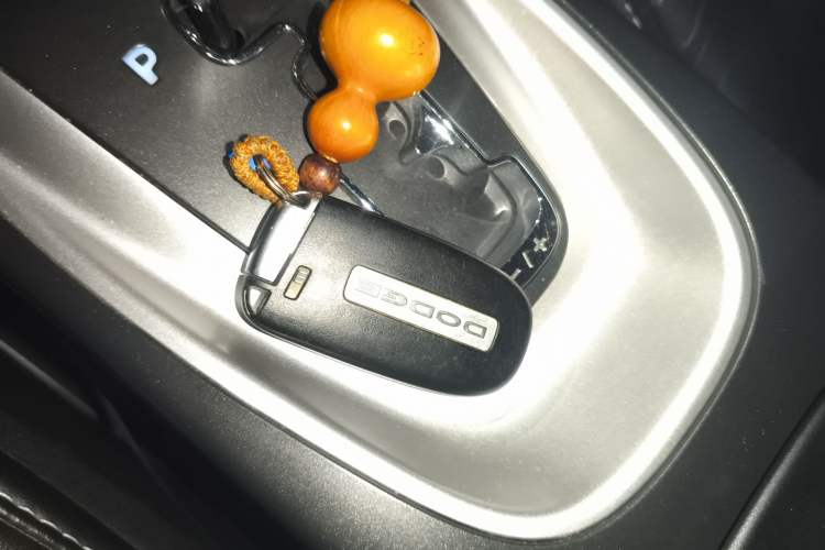 Used Dodge Journey 2014 2.4L Two-Wheel Drive Touring Edition Vehicle Key