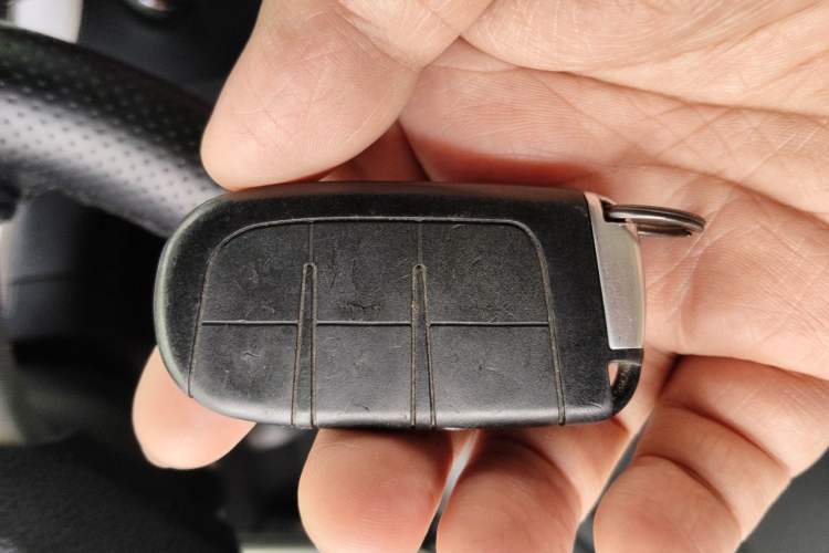 Used Dodge Journey 2014 2.4L Two-Wheel Drive Touring Edition Vehicle Key