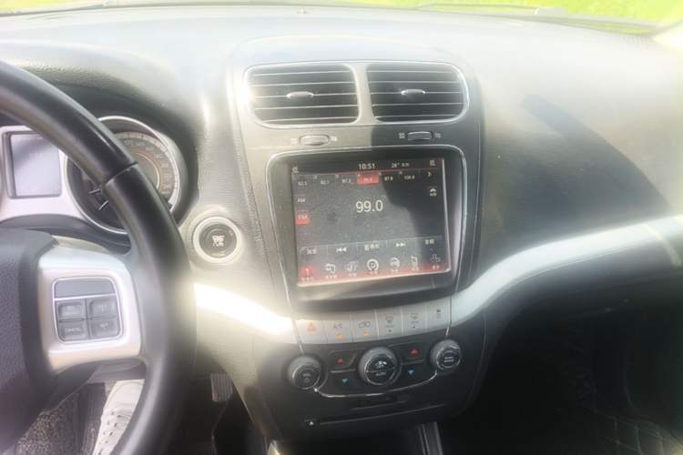 Used Dodge Journey 2014 2.4L Two-Wheel Drive Touring Edition Audio And AC Panel