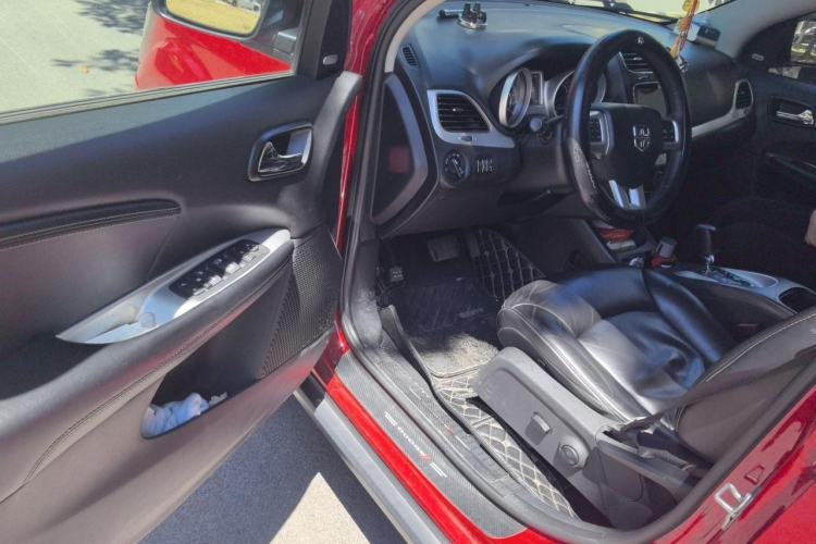 Used Dodge Journey 2014 2.4L Two-Wheel Drive Touring Edition Driver Seat