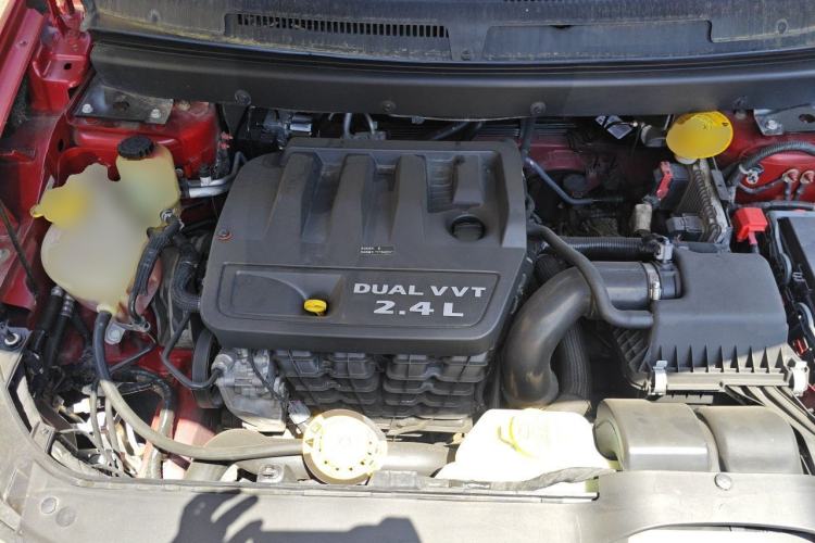Used Dodge Journey 2014 2.4L Two-Wheel Drive Touring Edition Engine Bay