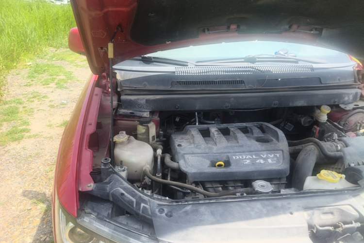 Used Dodge Journey 2014 2.4L Two-Wheel Drive Touring Edition Engine Bay Right