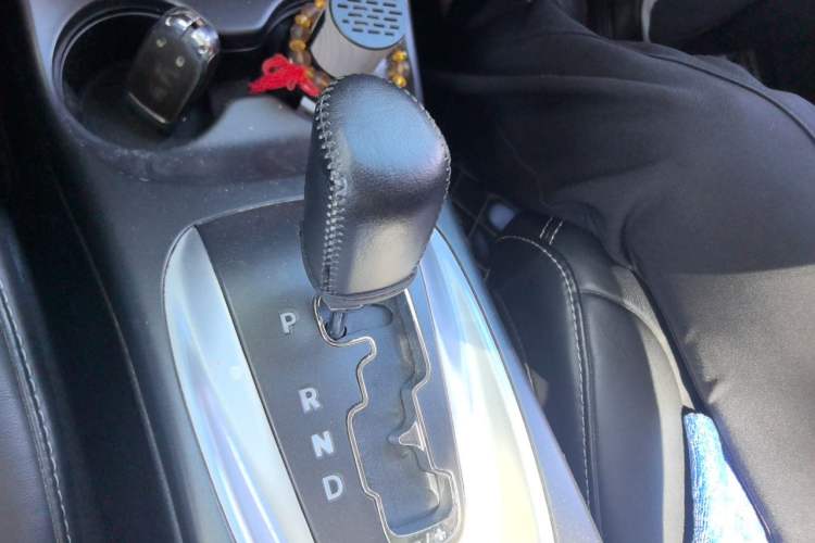 Used Dodge Journey 2014 2.4L Two-Wheel Drive Touring Edition Gear Lever