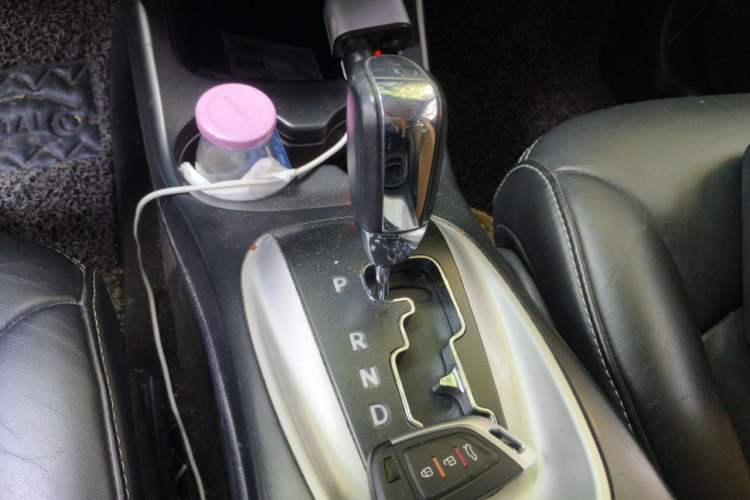 Used Dodge Journey 2014 2.4L Two-Wheel Drive Touring Edition Gear Lever