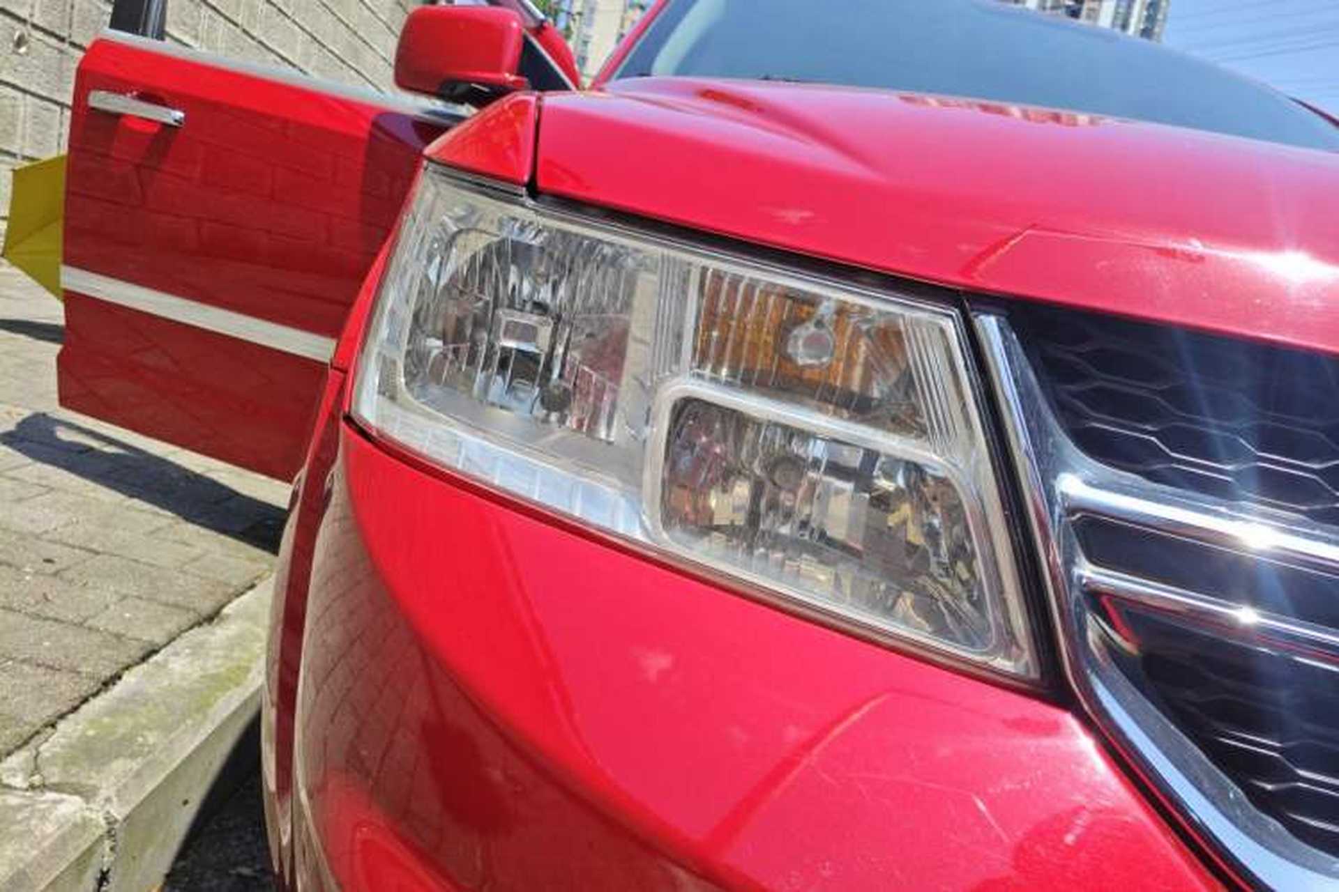 Used Dodge Journey 2014 2.4L Two-Wheel Drive Touring Edition Right Front Headlight