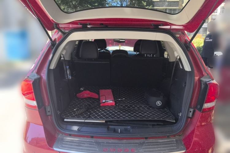 Used Dodge Journey 2014 2.4L Two-Wheel Drive Touring Edition Trunk