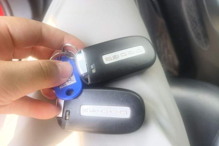 Used Dodge Journey 2014 2.4L Two-Wheel Drive Touring Edition Vehicle Key
