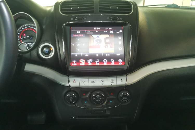 Used Dodge Journey 2014 2.4L Two-Wheel Drive Touring Edition Audio And AC Panel