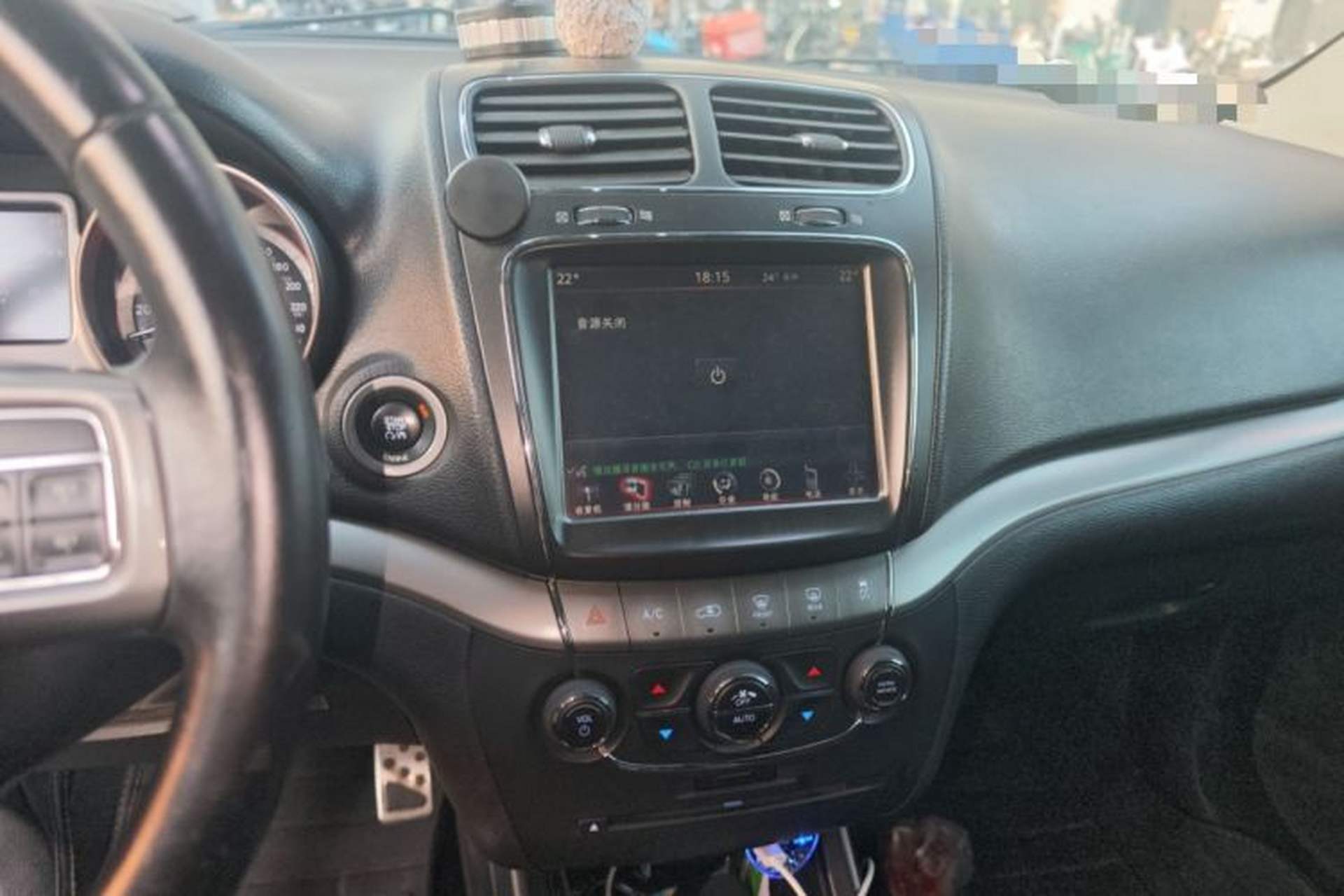 Used Dodge Journey 2014 2.4L Two-Wheel Drive Touring Edition Audio And AC Panel