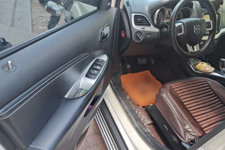 Used Dodge Journey 2014 2.4L Two-Wheel Drive Touring Edition Driver Seat