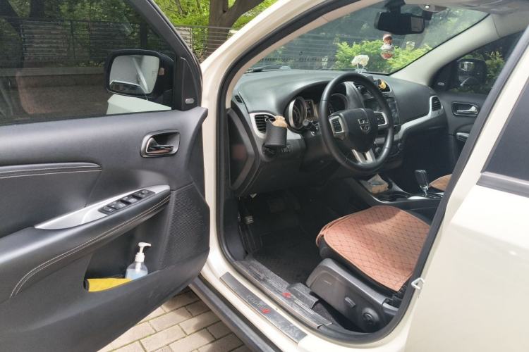 Used Dodge Journey 2014 2.4L Two-Wheel Drive Touring Edition Driver Seat