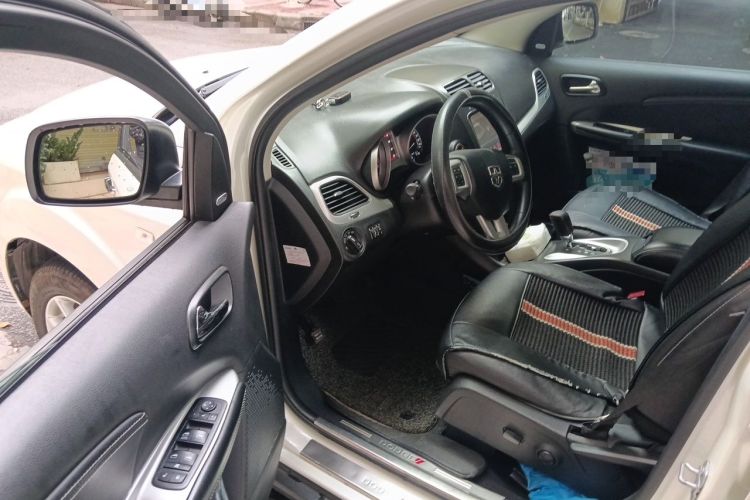 Used Dodge Journey 2014 2.4L Two-Wheel Drive Touring Edition Driver Seat