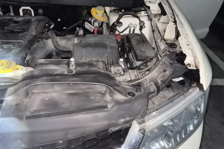 Used Dodge Journey 2014 2.4L Two-Wheel Drive Touring Edition Engine Bay Left