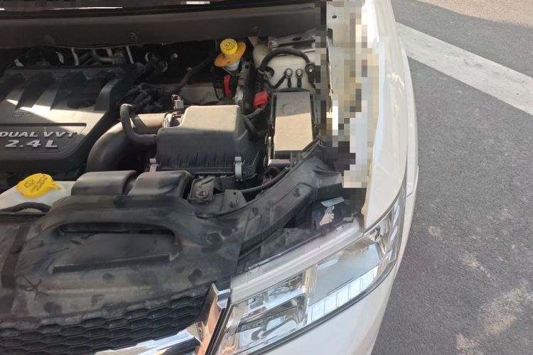Used Dodge Journey 2014 2.4L Two-Wheel Drive Touring Edition Engine Bay Left