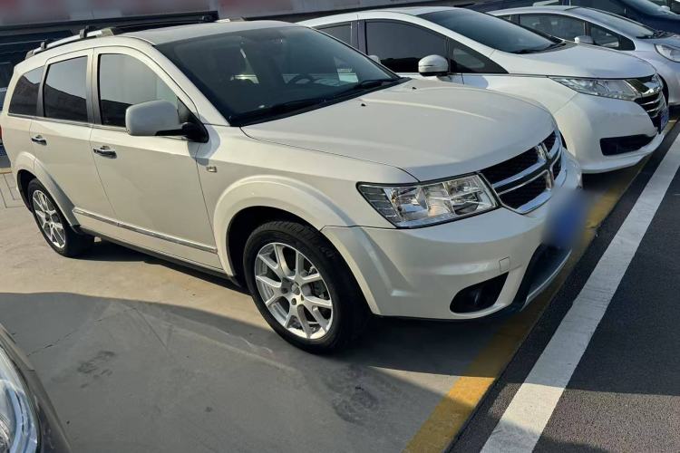 Used Dodge Journey 2014 2.4L Two-Wheel Drive Touring Edition Exterior 2