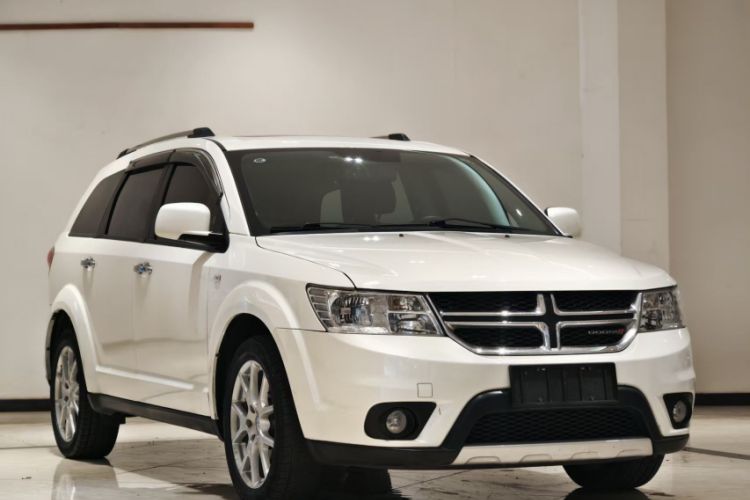 Used Dodge Journey 2014 2.4L Two-Wheel Drive Touring Edition Exterior 4