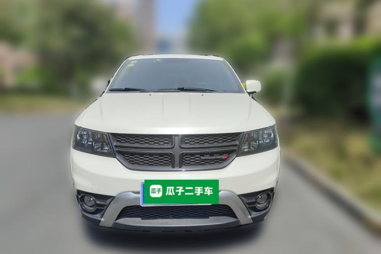 Used Dodge Journey 2014 2.4L Two-Wheel Drive Touring Edition Front