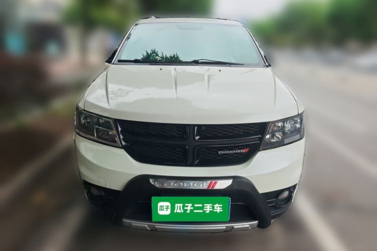 Used Dodge Journey 2014 2.4L Two-Wheel Drive Touring Edition Front