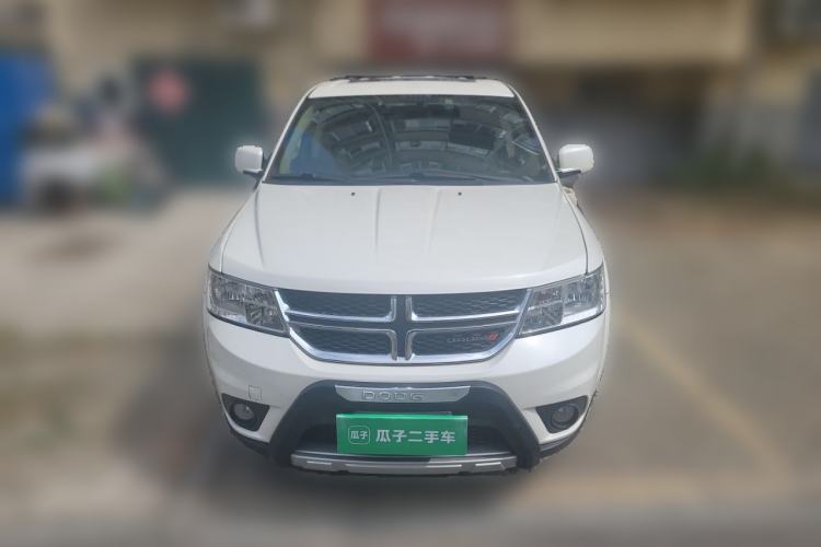 Used Dodge Journey 2014 2.4L Two-Wheel Drive Touring Edition Front