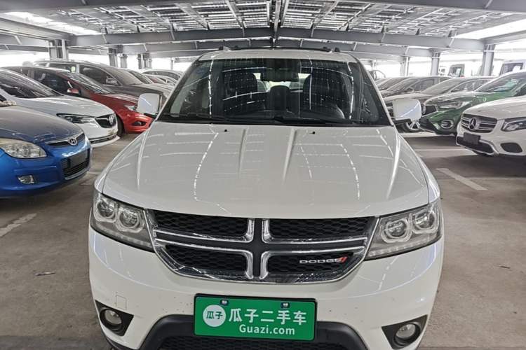 Used Dodge Journey 2014 2.4L Two-Wheel Drive Touring Edition Front