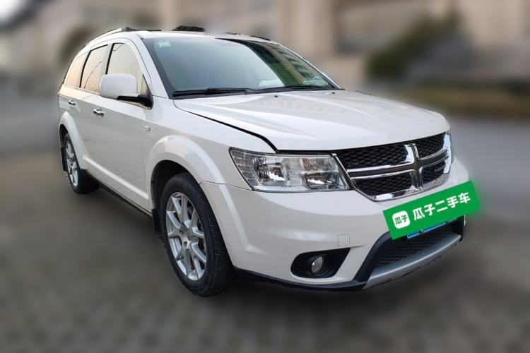 Used Dodge Journey 2014 2.4L Two-Wheel Drive Touring Edition Front Right 45 Deg