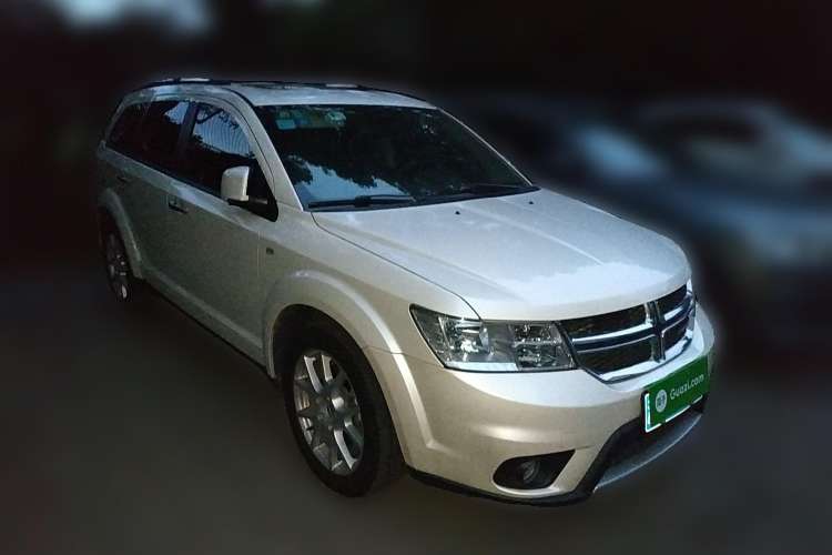 Used Dodge Journey 2014 2.4L Two-Wheel Drive Touring Edition Front Right 45 Deg