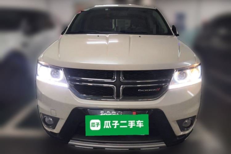 Used Dodge Journey 2014 2.4L Two-Wheel Drive Touring Edition Front
