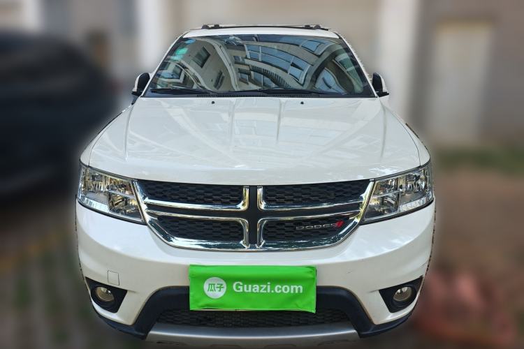 Used Dodge Journey 2014 2.4L Two-Wheel Drive Touring Edition Front
