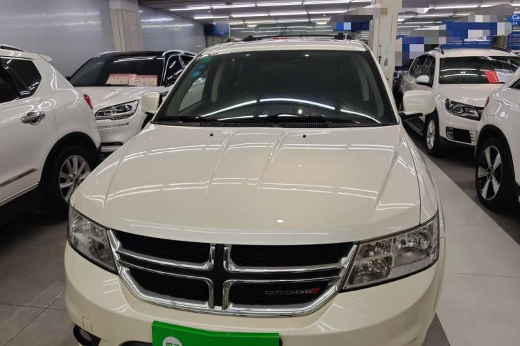Used Dodge Journey 2014 2.4L Two-Wheel Drive Touring Edition Front